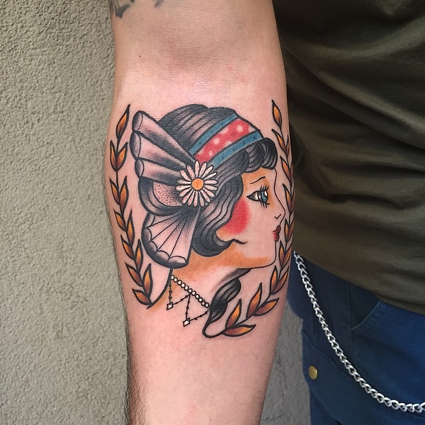 2. А как тебе эта татуировка?