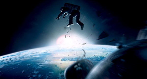 1. В космосе нет гравитации.