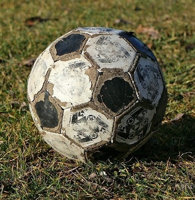 7. Eskimiş futbol topunun yeri ayrı. Bir de Kamesler vardı tabii... 👃