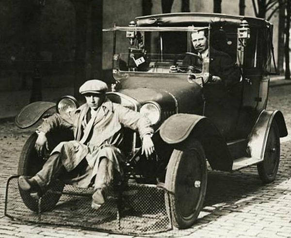 10. Пешеходный щит