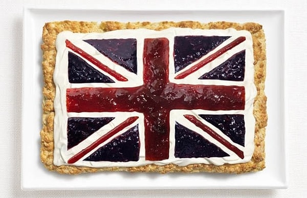 10. Великобритания: пшеничная лепешка, крем, джемы