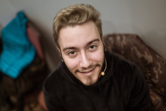 2. Enes Batur