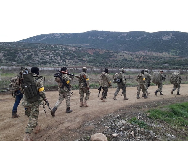 Sabahın erken saatlerinde ÖSO kara harekâtı başlattı