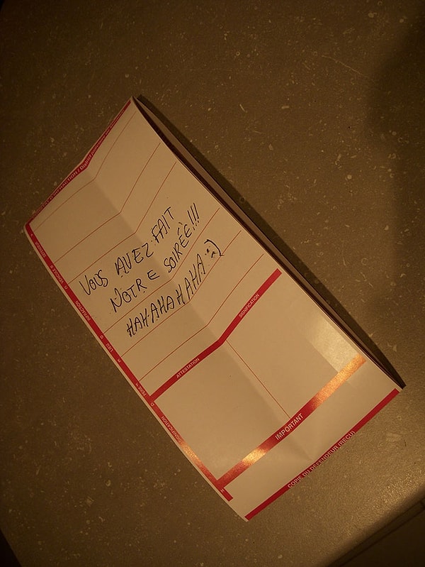 7. И оставили вот такой талон на поддельном автомобиле.