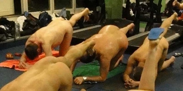 Reddit forumunda yazılanlara göre çıplak spor salonu hem kadınlara hem de erkeklere hizmet veriyor fakat kadın sayısı oldukça az.