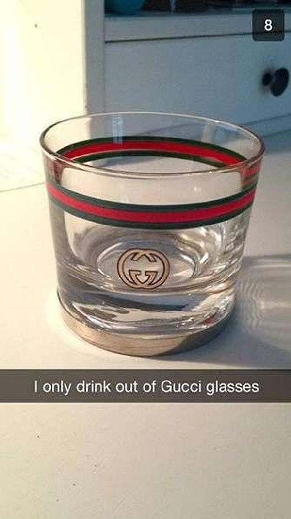 16. Отсутствие удовлетворительных стаканов для воды