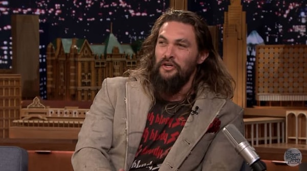 6. "Да, очень мало кто думал, что я умею говорить по-английски. Это было непросто", — поделился Джейсон с Фэллоном.