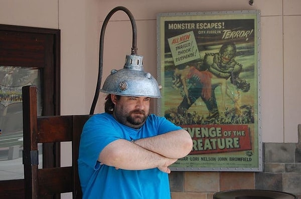 1. Кое-кто пытался поджарить себе мозги током