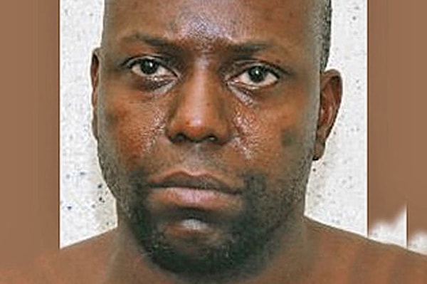 Мимо! Этот человек - людоед!