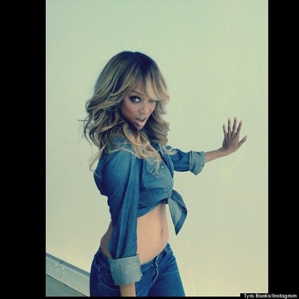 9. Несравненная Тайра Бэнкс выложила это фото, подписав его: "Вы только посмотрите на этот жирок у меня на боках"!