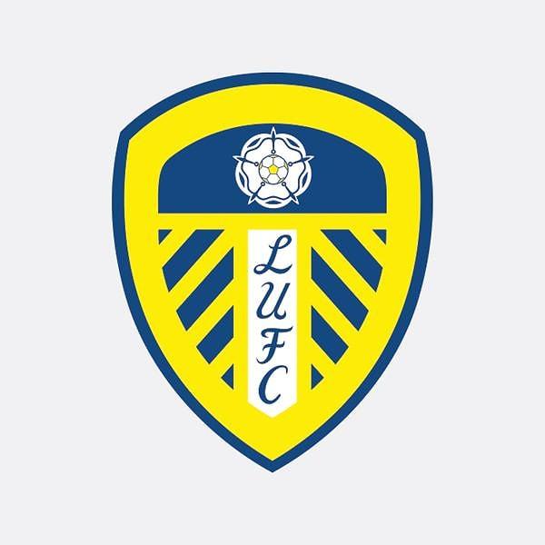 1919 yılında kurulan ve İngiltere Championship'te mücadele eden Leeds United logosunu değiştirdi.