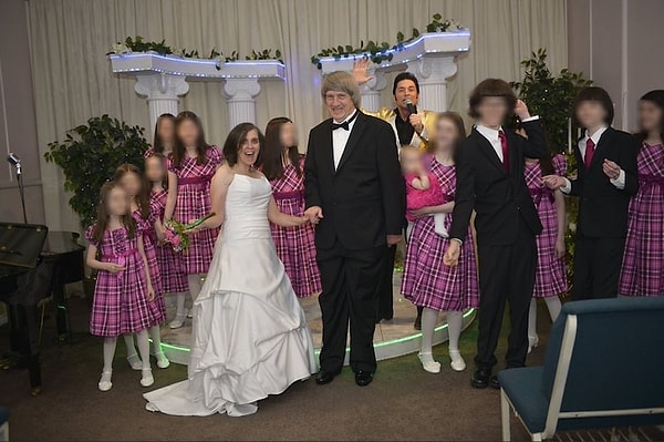 11. Тем не менее, никто не додумался позвонить в полицию. Детям Терпинов пришлось спасать себя самим.