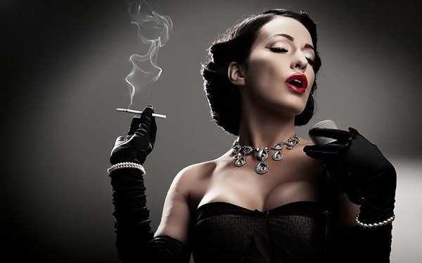 2. Стерва по словарю Даля - это...