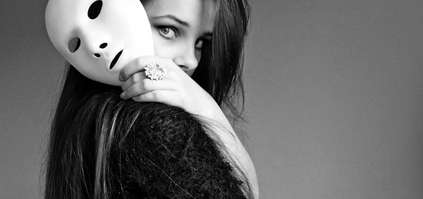 6. В переводе с немецкого "шельма" - это...