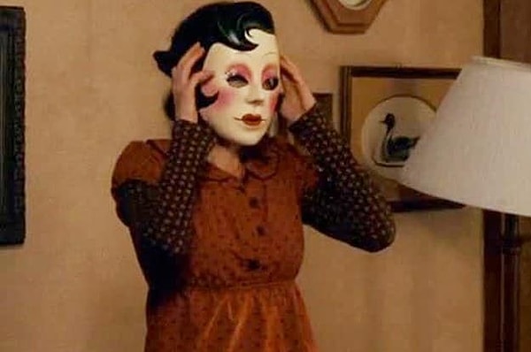 2. А этот злой персонаж появляется в фильме...