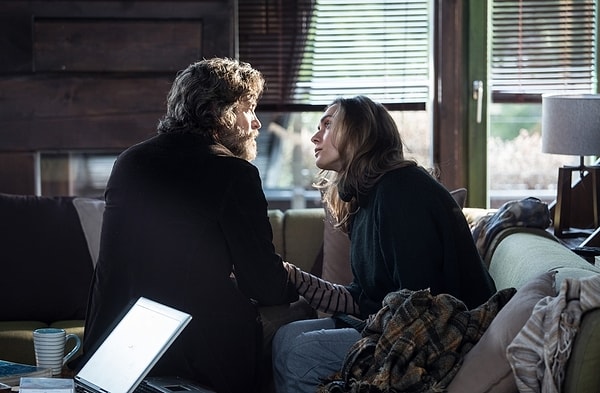 3. "Девушка в тумане"