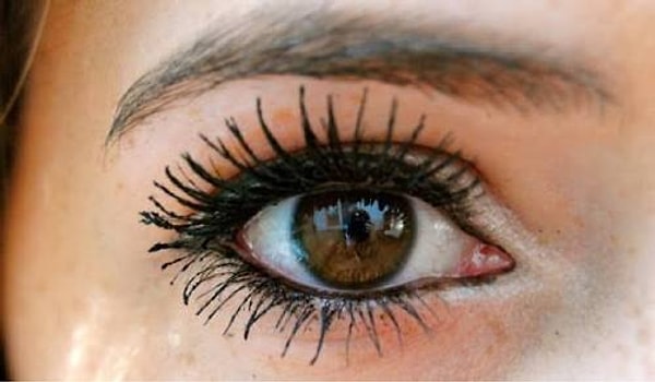 11. Прокрашивала ли ты тушью верхние и нижние ресницы в два-три слоя? 👁