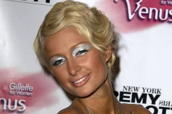 13. Ох уж эти серебристые тени 🌪 Признайся, красила глаза вот так? 🤣