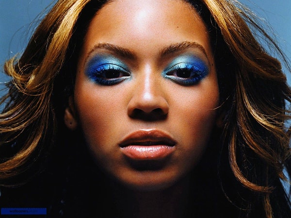 20. И, наконец, пользовалась ли ты тенями цвета «вырви глаз»? 🤣🤣🤣