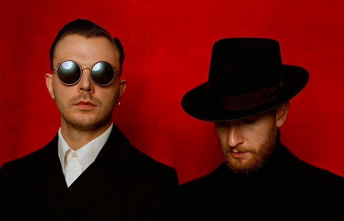 Hurts Grubuna İlk Dinleyişte Aşık Olmak İçin 11 Sebep