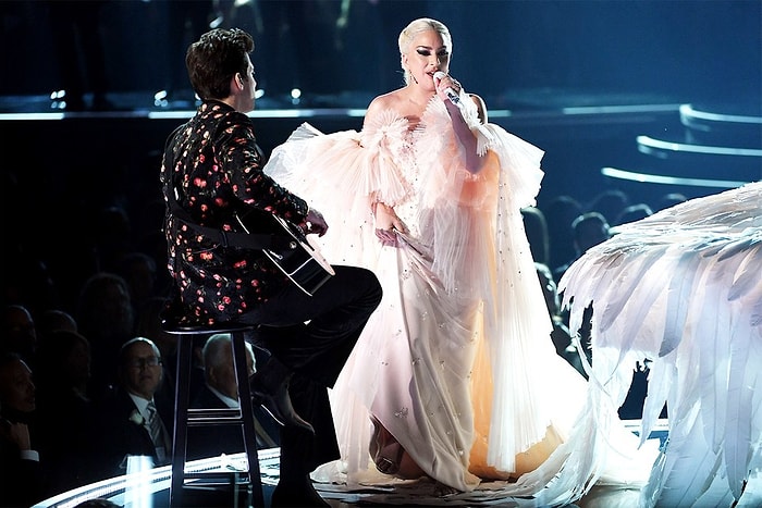 2018 Grammy Ödülleri Gecesinde Sahne Alan Lady Gaga'dan Muhteşem Performans