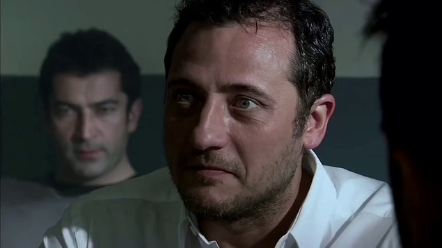 1. Cengiz'le başlayalım. Ezel'in tehlikeli adamı Cengiz, şaşırınca hep şunu söyler...