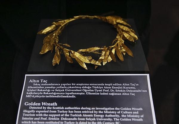 Milattan önce 4. yüzyıla tanımlanan 'Altın Taç'ın Anadolu'nun eski Karya Bölgesi'nde zengin birisine ait bir mezardan alındığı tahmin ediliyor.