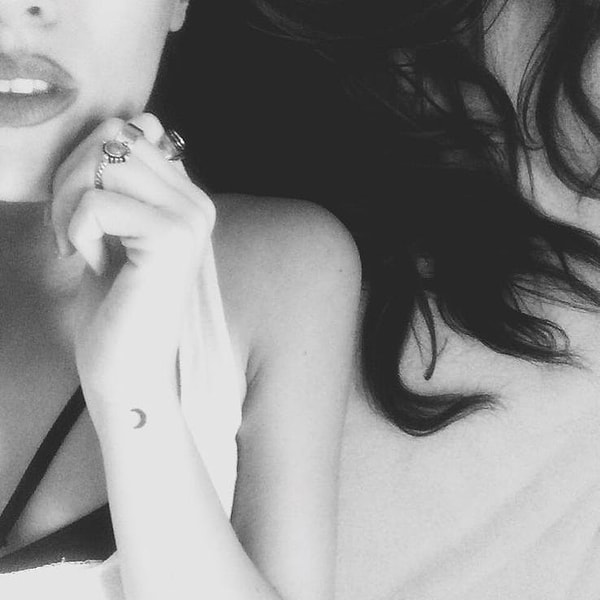 8. Скорпион — элегантный полумесяц