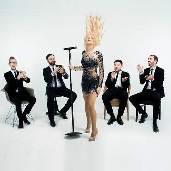 8. Что вы будете делать на сцене во время выступления?