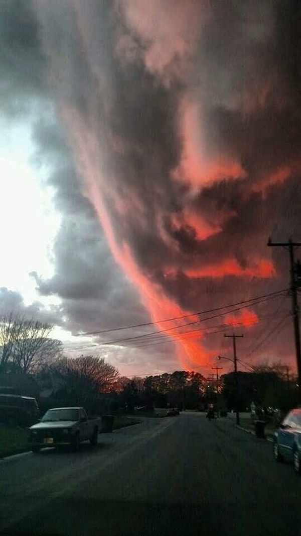 11. Суеверия - это, быть может, и не ваш конёк, но когда видишь такое, удержаться сложно...