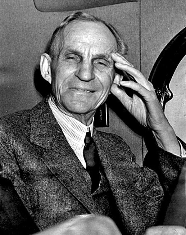 8. Каждого следовало бы поставить так, чтобы масштаб его жизни находился в должном соотношении с услугами, которые он оказывает обществу.