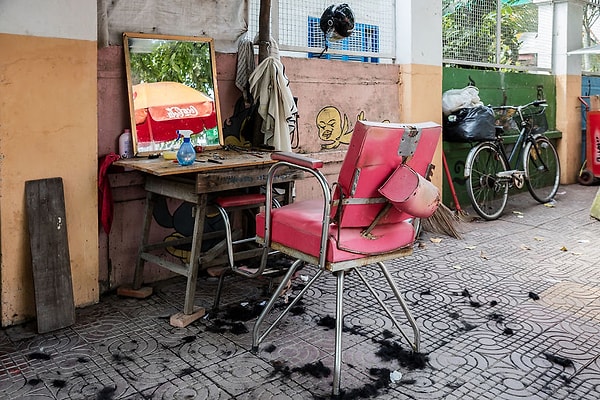 8. Интересно, что мастер может в любое время отойти по делам и просто оставить свое добро на улице: никто и не подумает что-либо украсть 👏