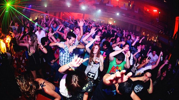 10. Вы решили круто оторваться, приехали в клуб... Время пролетело, на часах уже 4 утра, а вам хочется еще веселья, что будете делать?