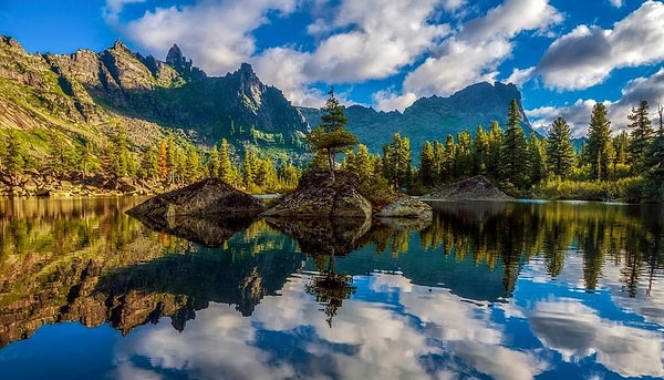 7. Правда ли, что Красноярский край по территории больше Саудовской Аравии?