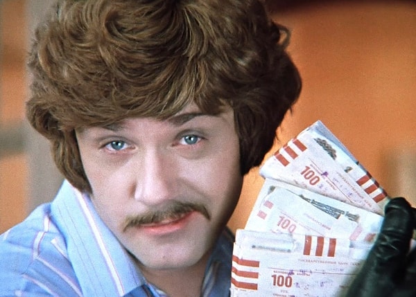 1. По пьесе какого автора был снят фильм "Иван Васильевич меняет профессию"?