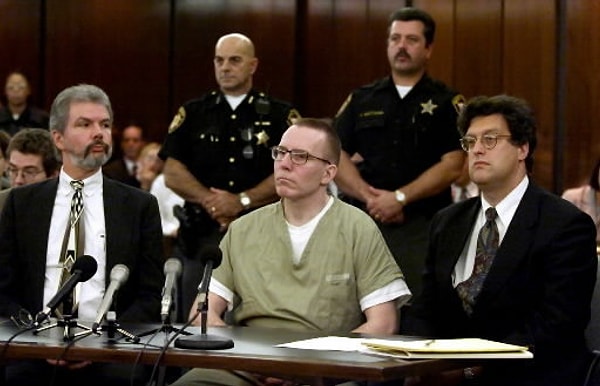 9. Майкл Сванго