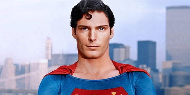 Geçirdiği kazanın ardından felçli kalan Christopher Reeve intihar etmeyi düşünmüş.