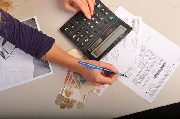 5. Вы находитесь в непростом финансовом положении, и тут приходит счёт, который нужно немедленно оплатить. Что будете делать?