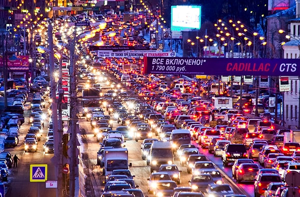 2. Вы едете на важную рабочую встречу, но застреваете в серьёзной пробке. Очевидно, что вы опоздаете не меньше, чем на полчаса. Что делать будете?