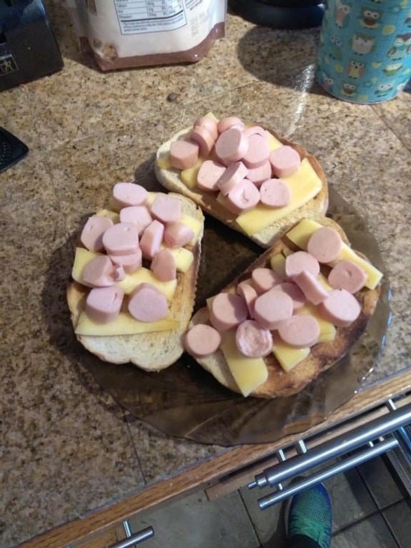 14. Это так мило, когда кто-то готовит для тебя еду 💕 Говорят, это знак любви... или ненависти!!! 😈