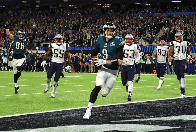 Müsabakada iki takımın hücumda elde ettiği yard miktarı bin 152 olurken, bu NFL play-off ve Super Bowl maçlarında en çok kaydedilen yard olarak tarihe geçti.