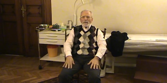 Beyne Takılan Pil Kapatılınca Hareketleri Değişen Parkinson Hastası