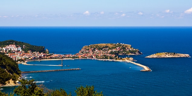 10. Alabildiğine yeşil, alabildiğine mavi ve şirin mi şirin bir ilçe: Amasra