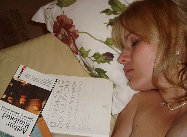 Депрессия затрагивает не только одного конкретного человека, но и людей вокруг него. Пользователь Reddit с ником «bovadeez» хотел сделать что-то для своей девушки, которая страдала депрессией.