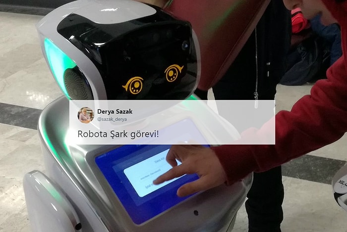 Konuşma Yaparken Bakan Arslan'ın Sözünü Kesen Robot Sanbot'un Hazin Sonu: Sahneden Alındı, Sesi Kısıldı