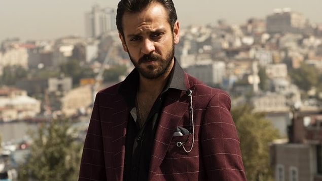 15. Erkan Kolçak Köstendil'in burcunu tahmin edelim şimdi de.