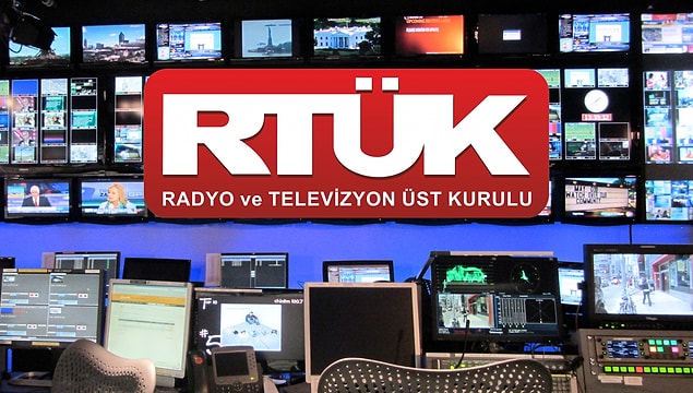 Torba yasa ile RTÜK'e denetim ve lisans yetkisi verilmesi 'sansür' eleştirilerine neden olmuştu.