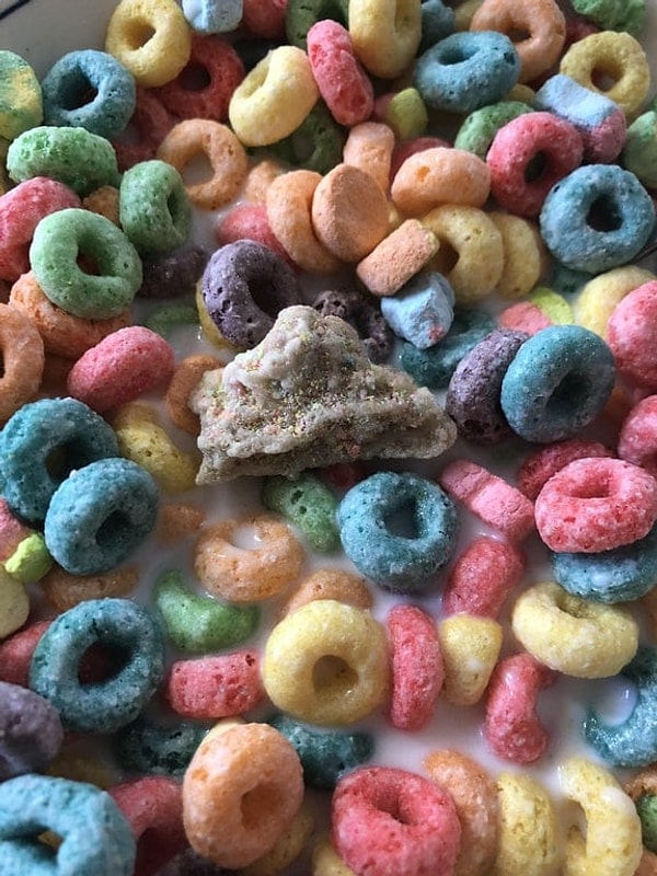 16. Какой-то неопознанный объект в сухих колечках для завтрака...