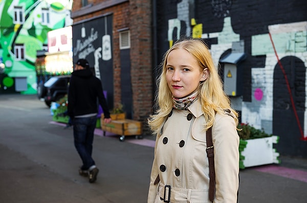 10. ...слишком много улыбаться незнакомцам