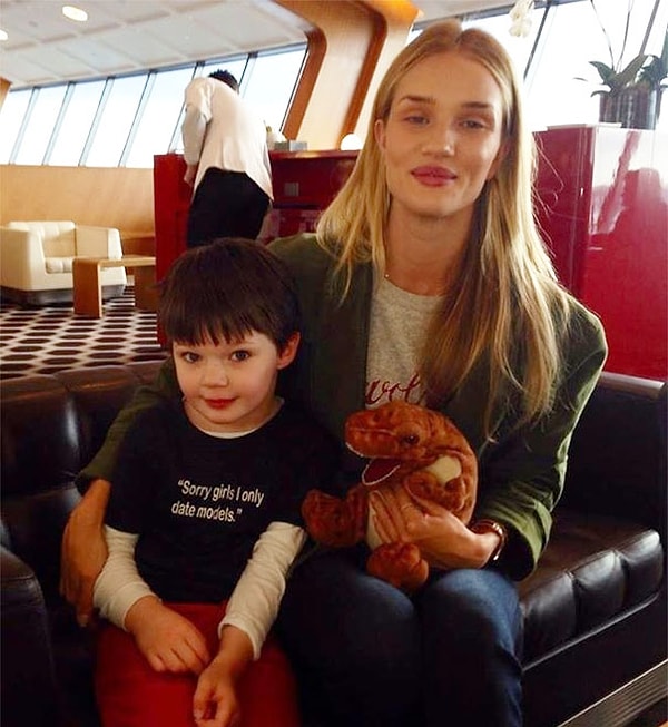 4. "Простите, девчонки, я встречаюсь только с моделями"